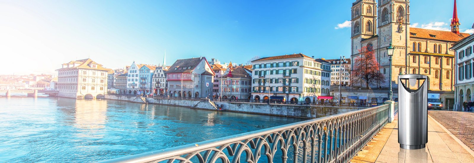 Chromstahl-Abfalleimer an der Limmat in Zürich